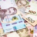 Зарплата в Україні зростає, але й борги з неї — теж